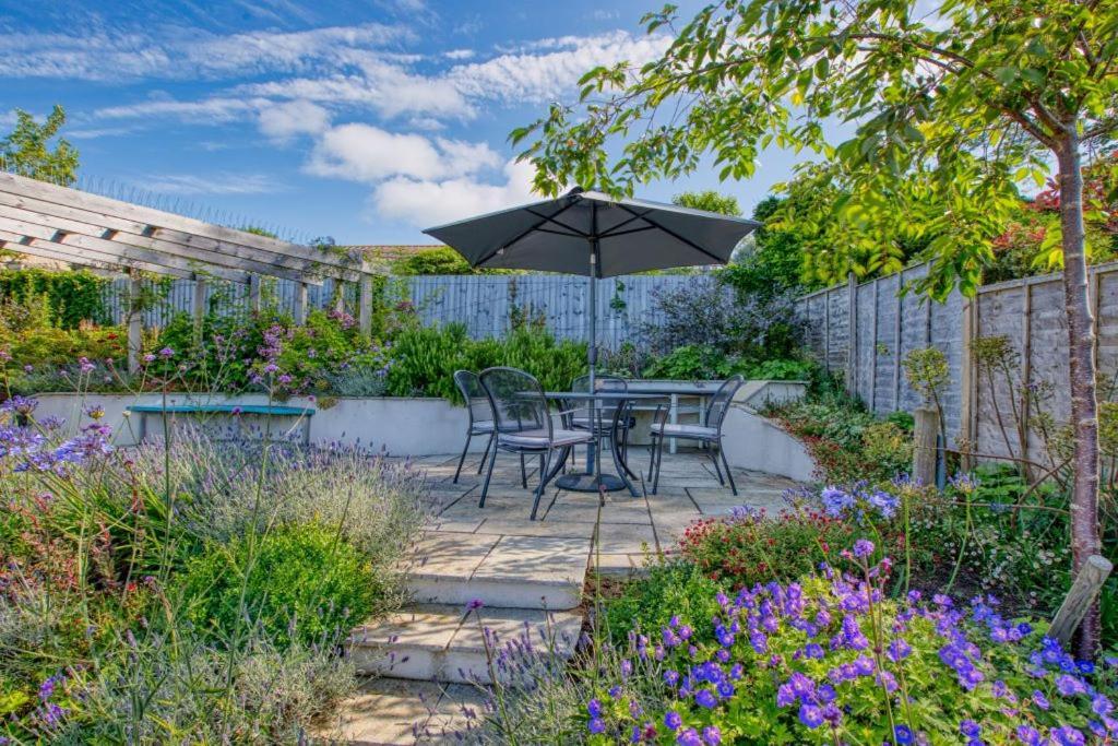 Pass The Keys Stunning Holiday Home In Lyme Regis - Sleeps 8 Exterior photo